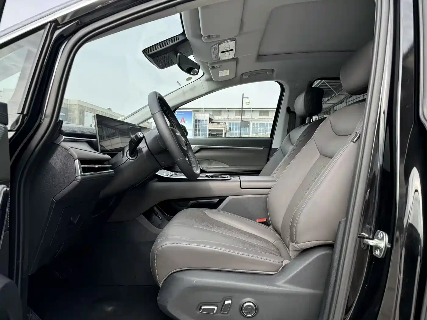 SAIC MAXUS EVERYONE 7