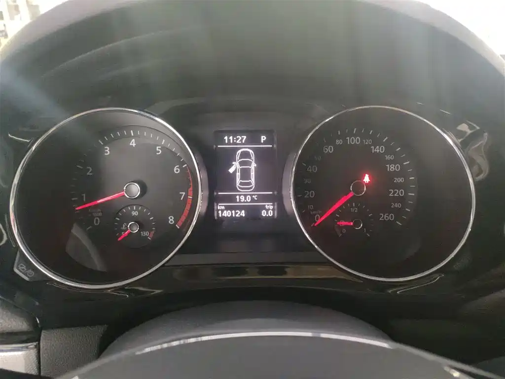 Volkswagen Sagitar 2018 280TSI DSG Spark Edition фото 8