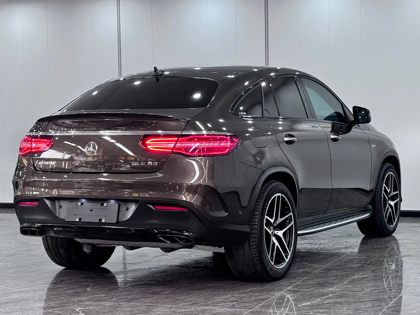 Mercedes-Benz GLE Coupe AMG 2017 AMG GLE 43 4MATIC Coupe SUV фото 4
