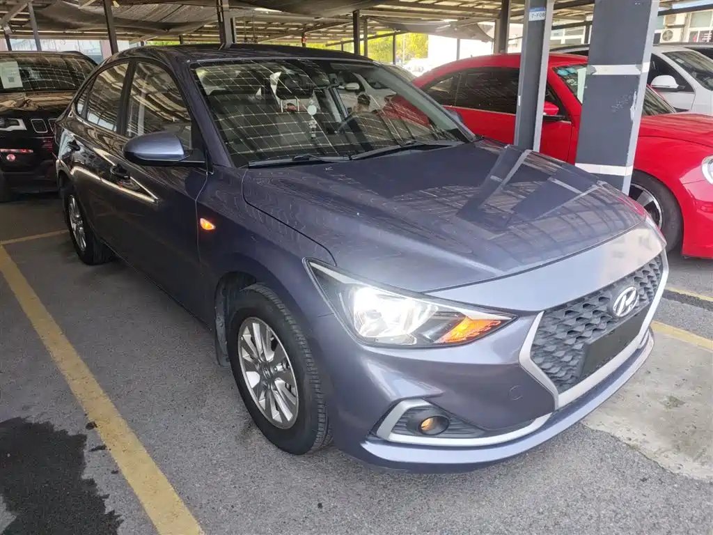 Hyundai Elantra 2018 1.6L Automatic Pleasing Edition GL China VI фото 4