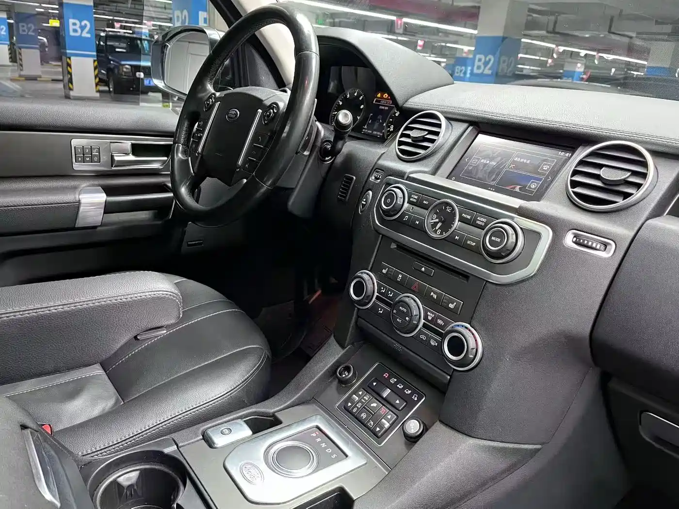 Land Rover Discovery 2015 3.0 SC V6 HSE фото 7
