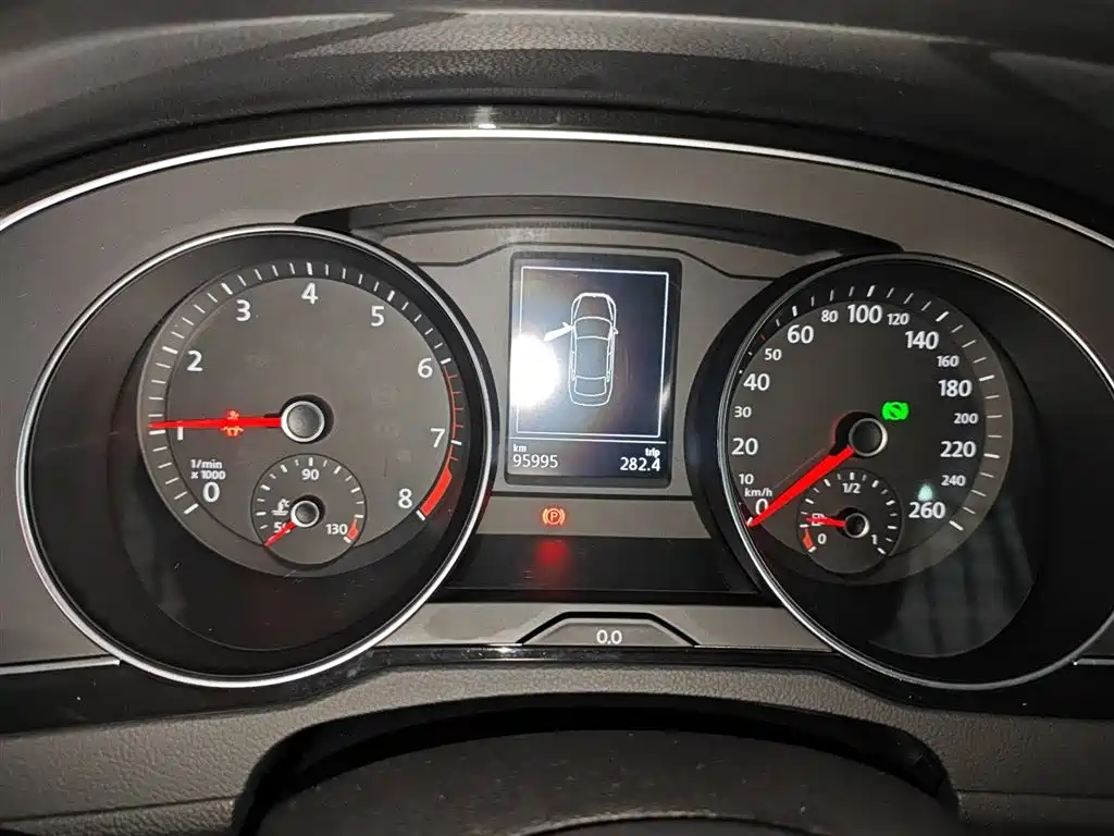 Volkswagen Magotan 2019 330TSI DSG Luxury Class China VI фото 12