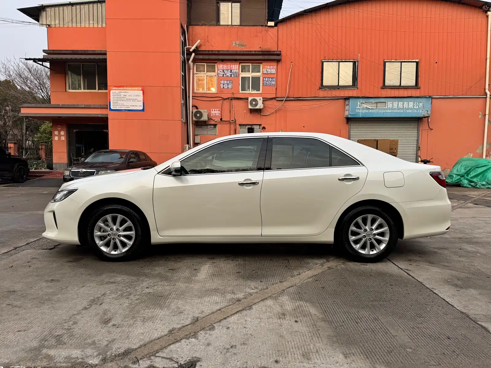 Фото 7 - Toyota Camry