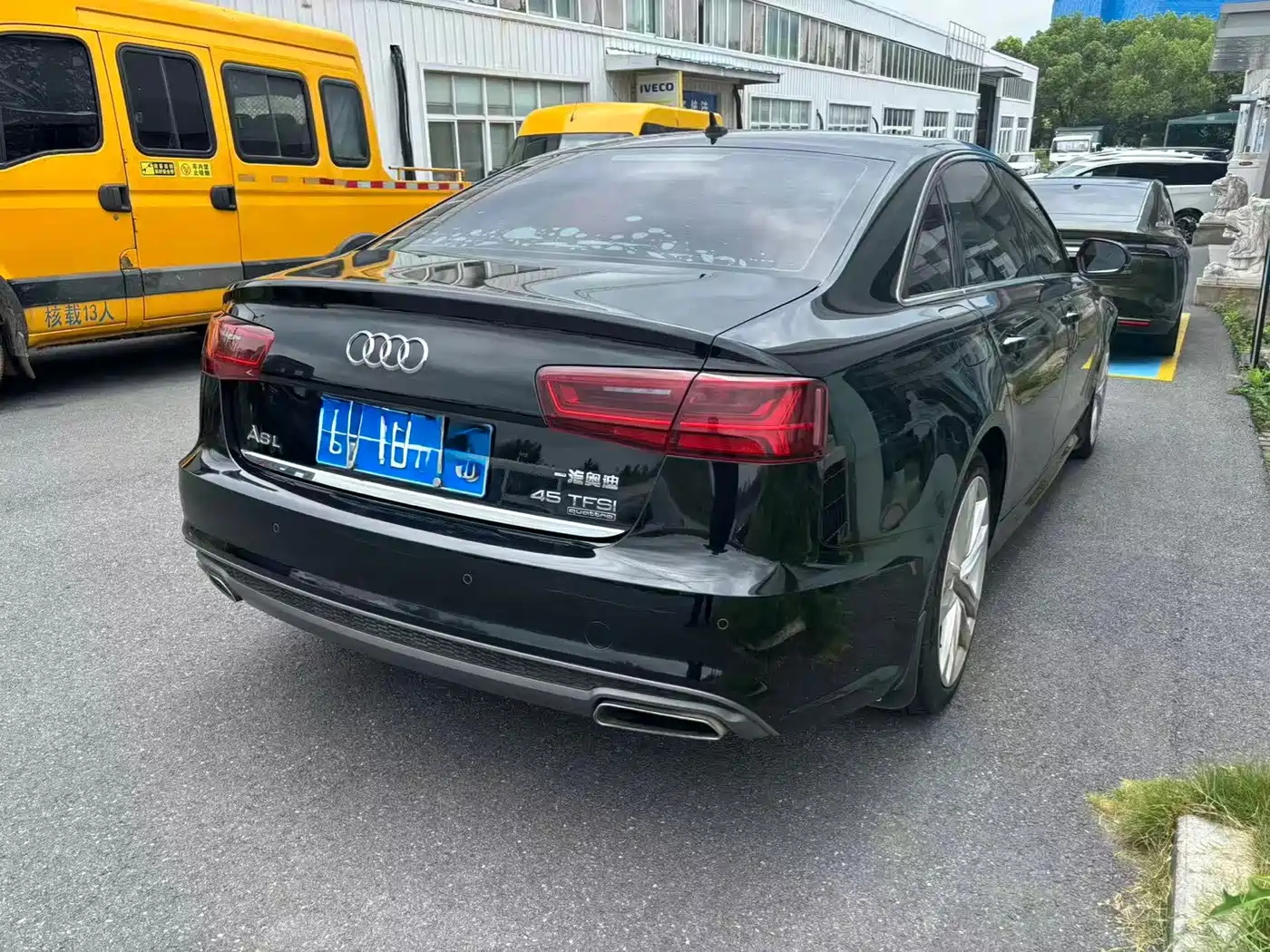 Фото 6 - Audi A6L