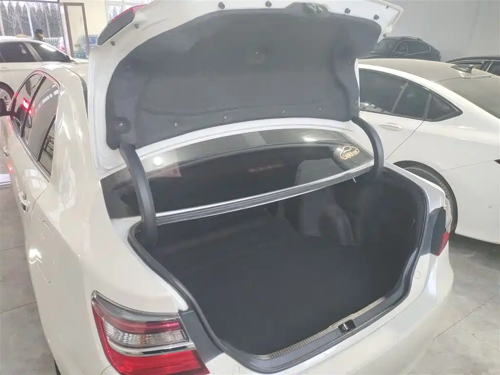 Toyota Camry 2015 Junrui 2.0S Dynamic Edition фото 19