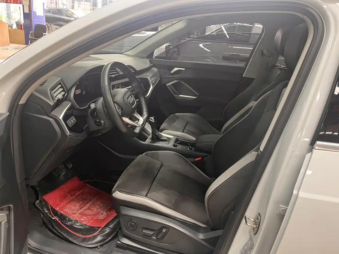 Audi Q3 2021 35 TFSI Fashion Sport фото 7