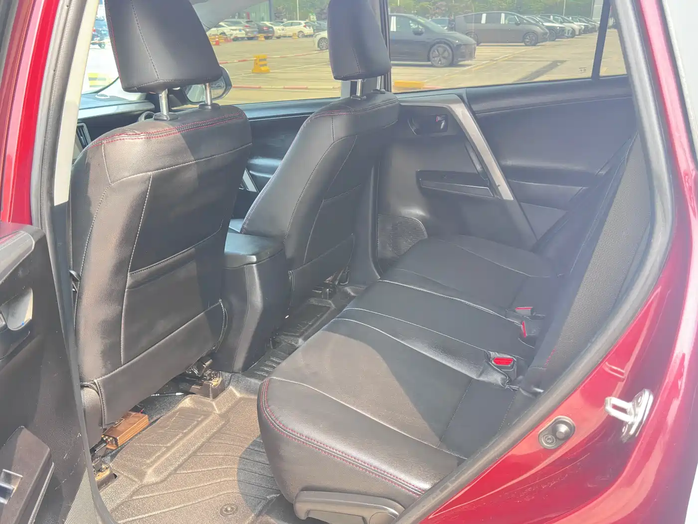 Toyota RAV4 Rongfang 2016 2.0L CVT 2WD Urban (China V) фото 6