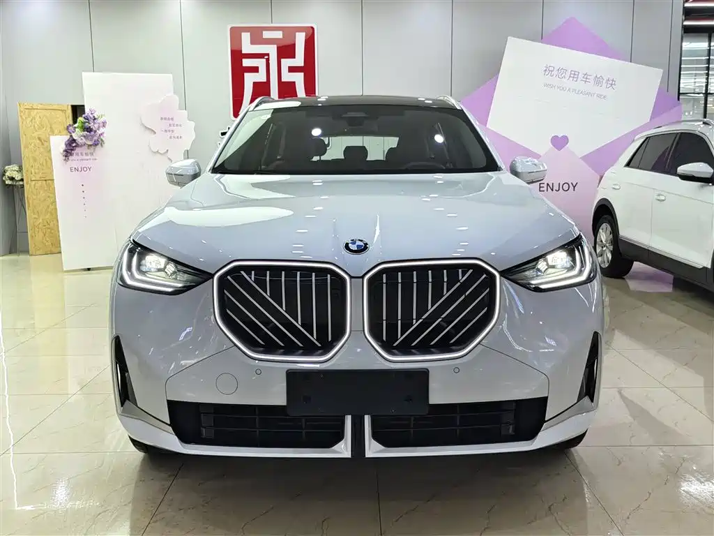 BMW X3 2025 xDrive25L Luxury Package фото 2