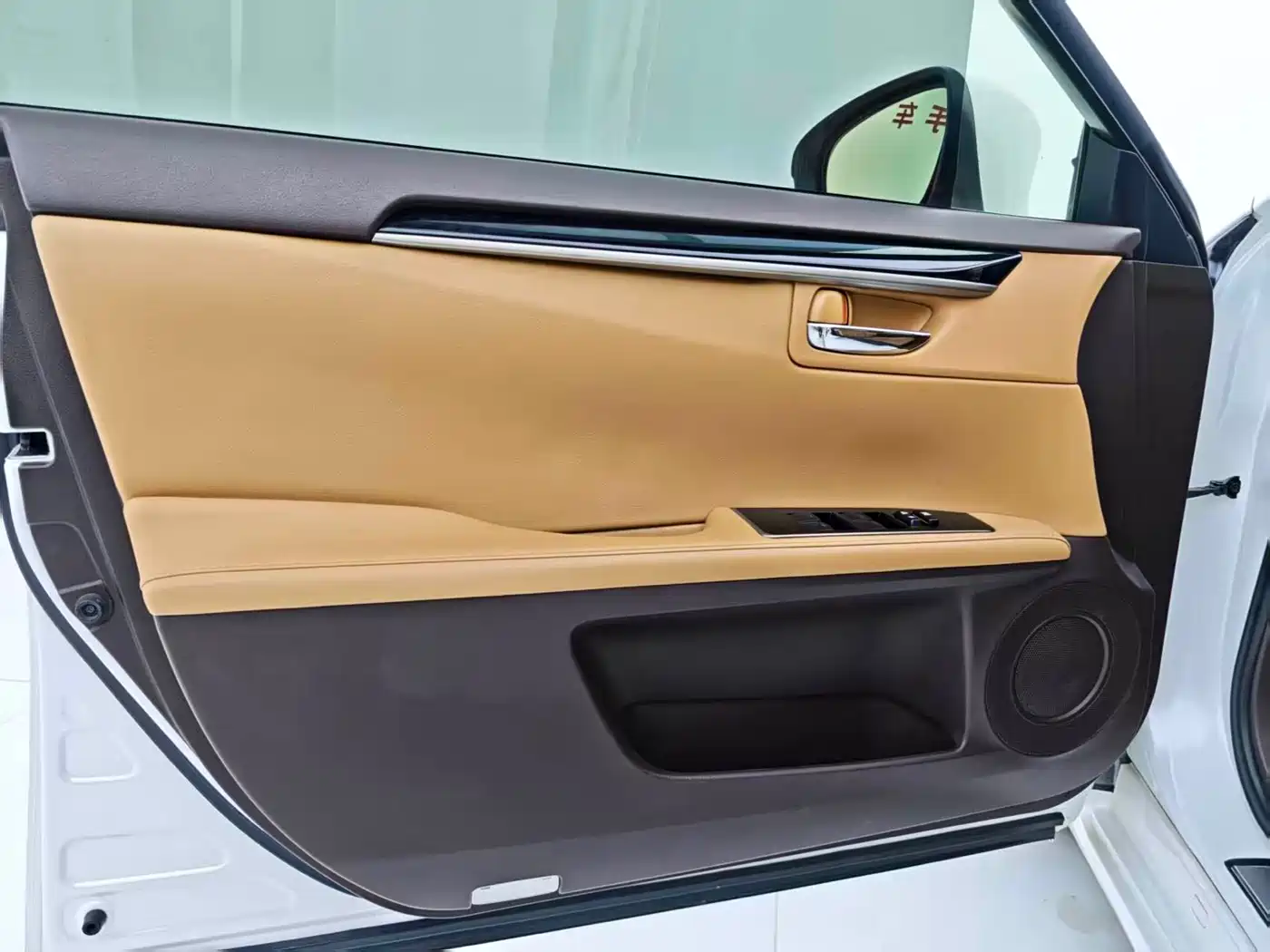 Lexus ES 2015 200 Elite Edition фото 11