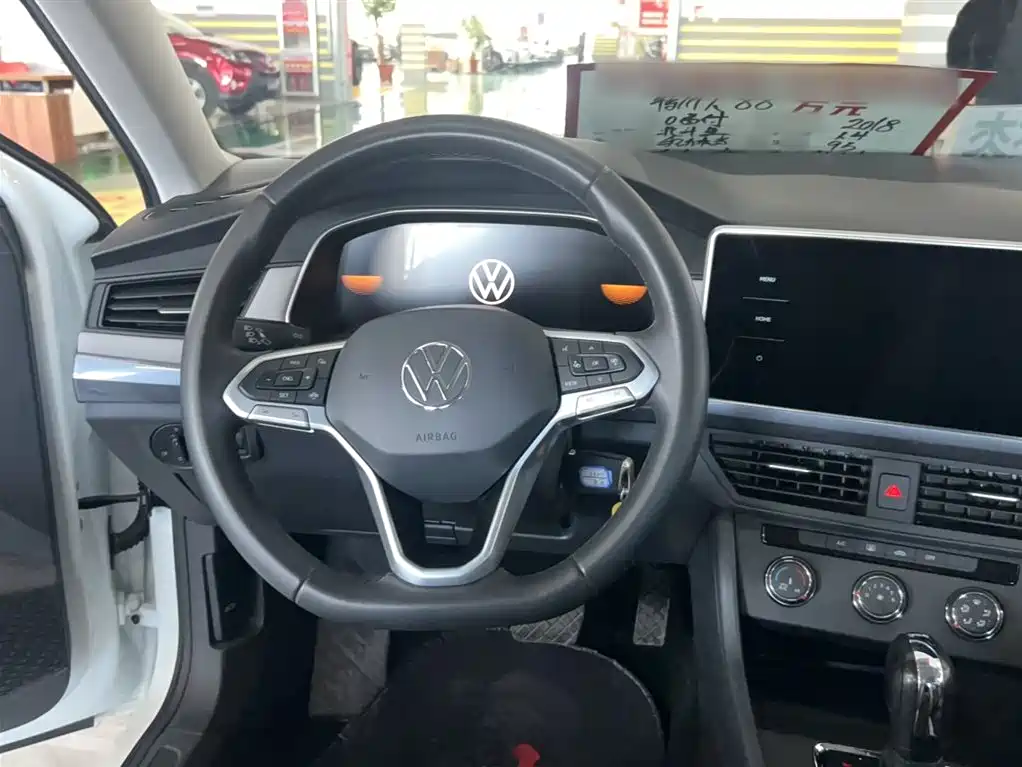 Volkswagen Bora 2024 200TSI DSG Smooth Ride Edition фото 3