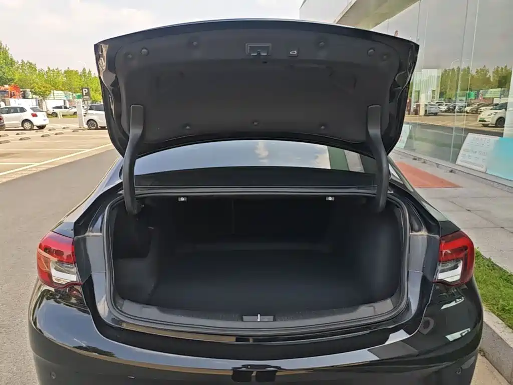 BUICK REGAL