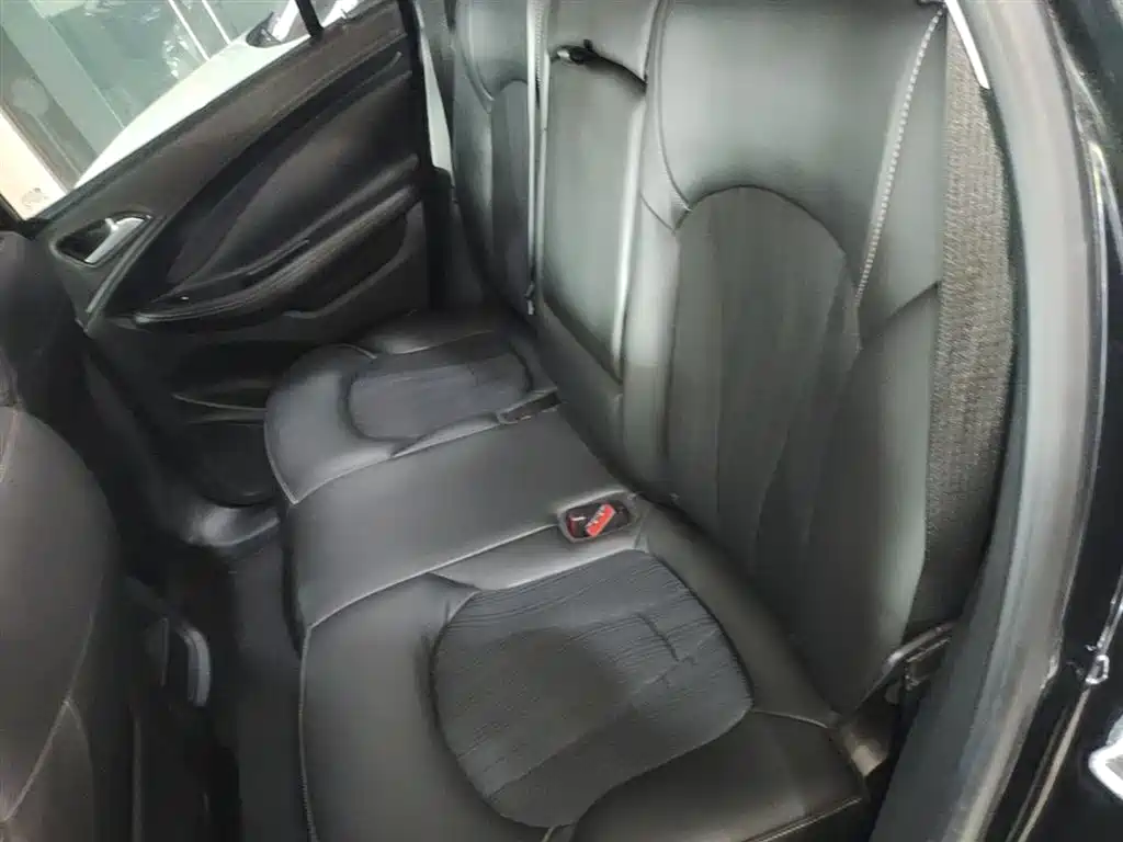 Buick Envision Plus 2016 20T 2WD Leading фото 17