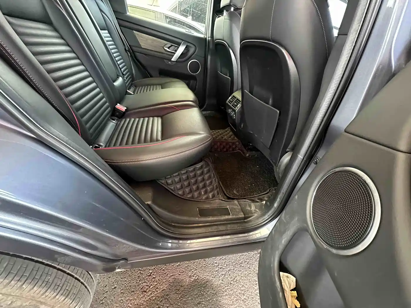 LAND ROVER DISCOVER NEW ENERGY SOURCES FOR SPORTS