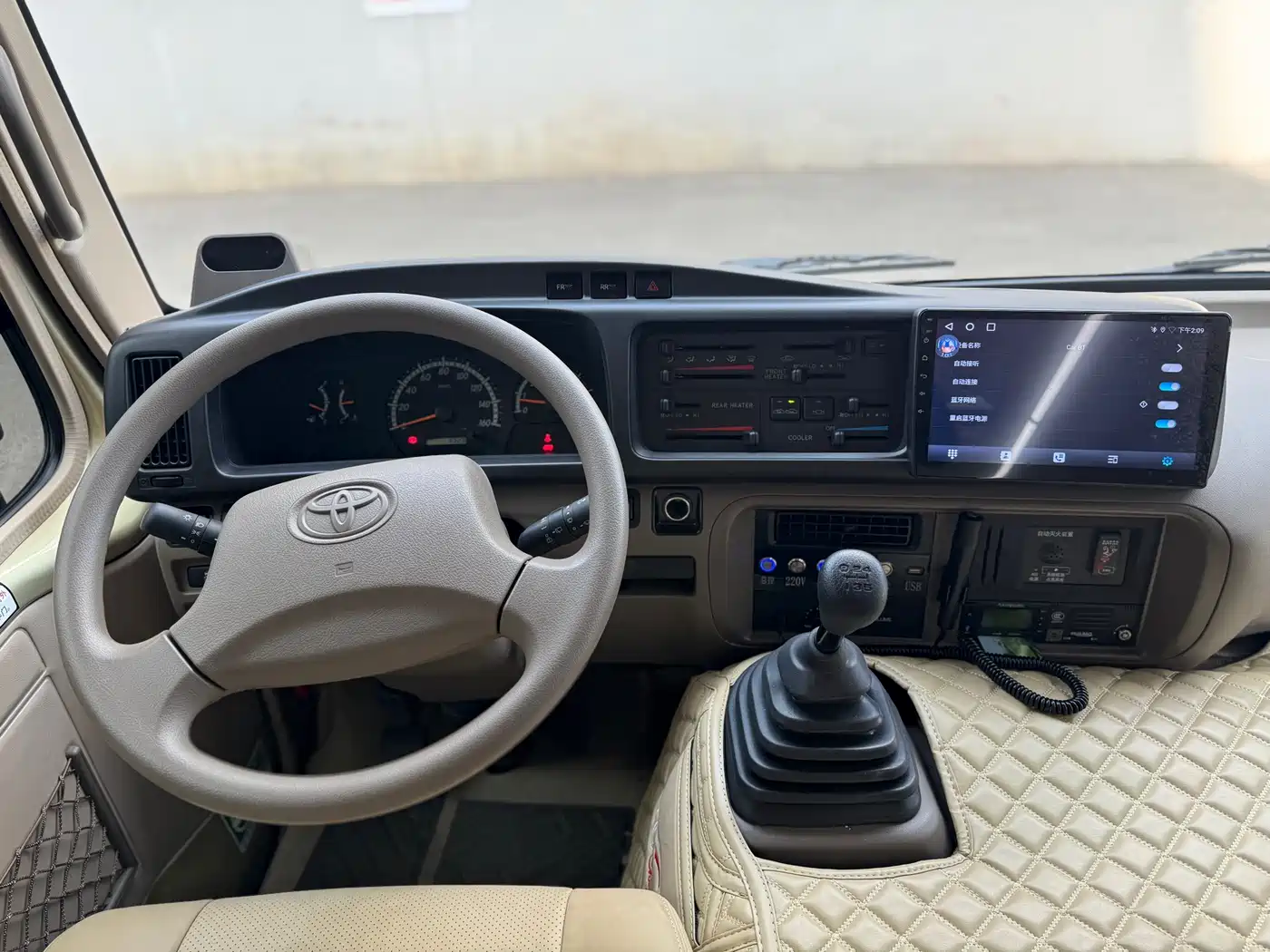 Toyota Coaster 2019 4.0L Luxury Vehicle GRB53L-ZCMEK 20-seater 9GR фото 25