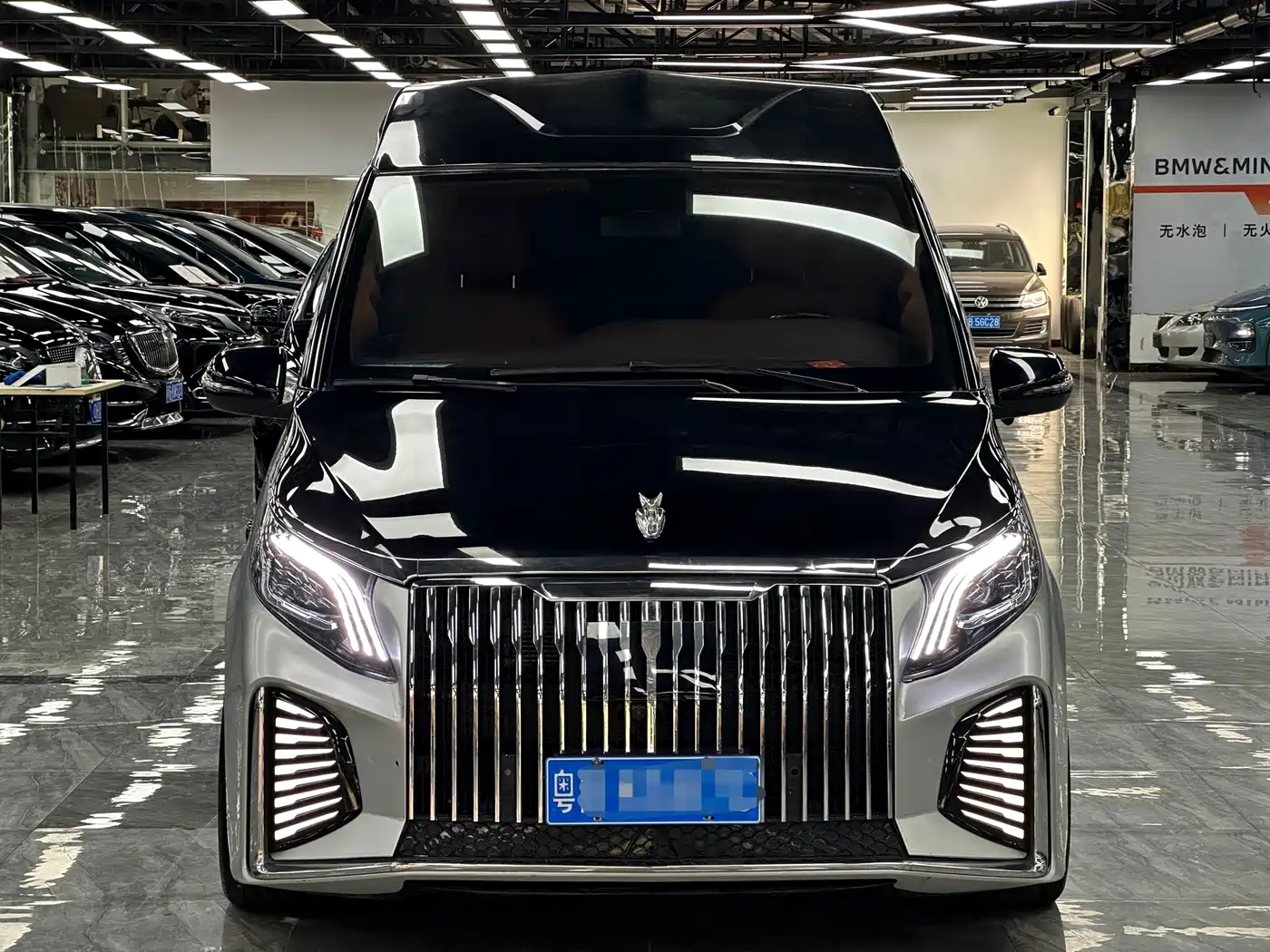 Mercedes-Benz Vito 2023 2.0T Business 7-Seater фото 2