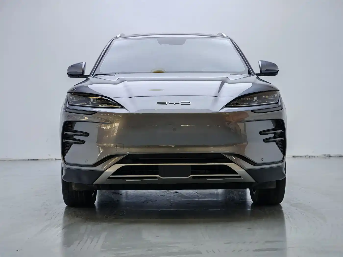 BYD Song PLUS PHEV 2024 Glory Edition EV 520km Luxury фото 2