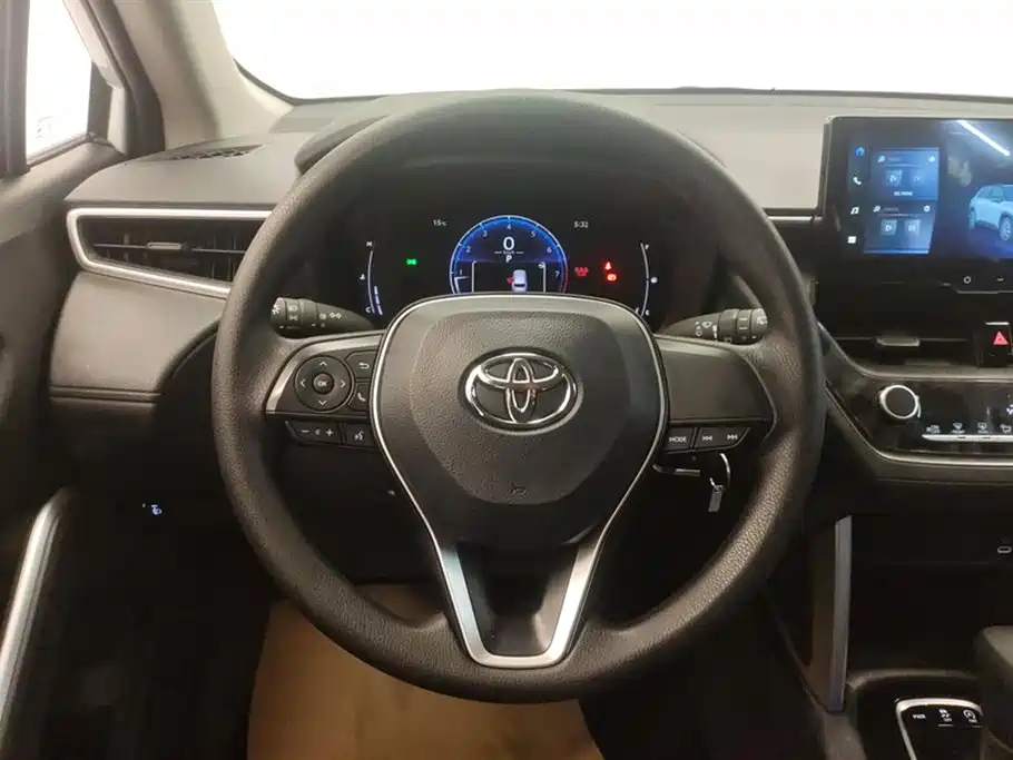 Toyota Frontlander 2023 2.0L CVT Elite Edition фото 15