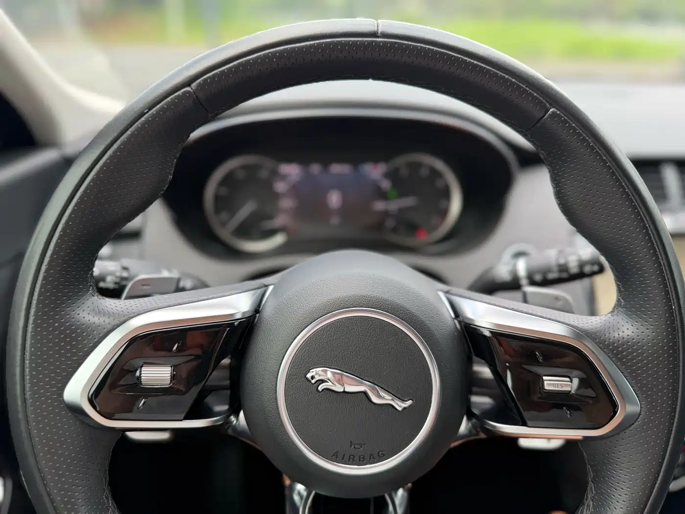 Photo 11 - Jaguar E-PACE