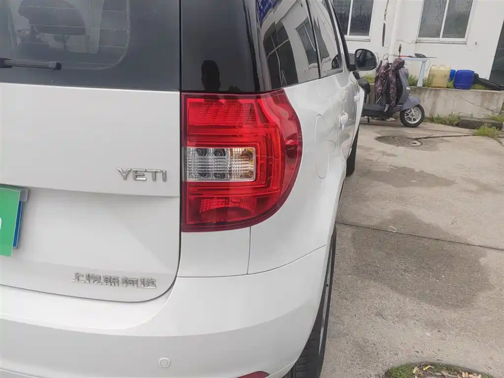 Škoda Yeti 2017 TSI280 DSG Advance фото 8
