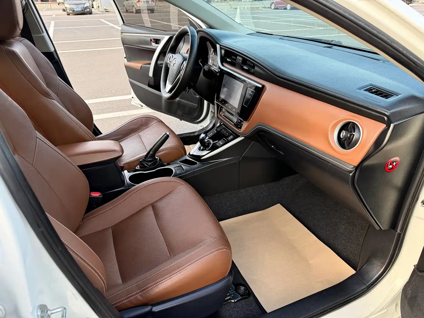 Toyota Levin Twin Engine E+ 2019 2019 1.8PH V E-CVT Luxury Edition