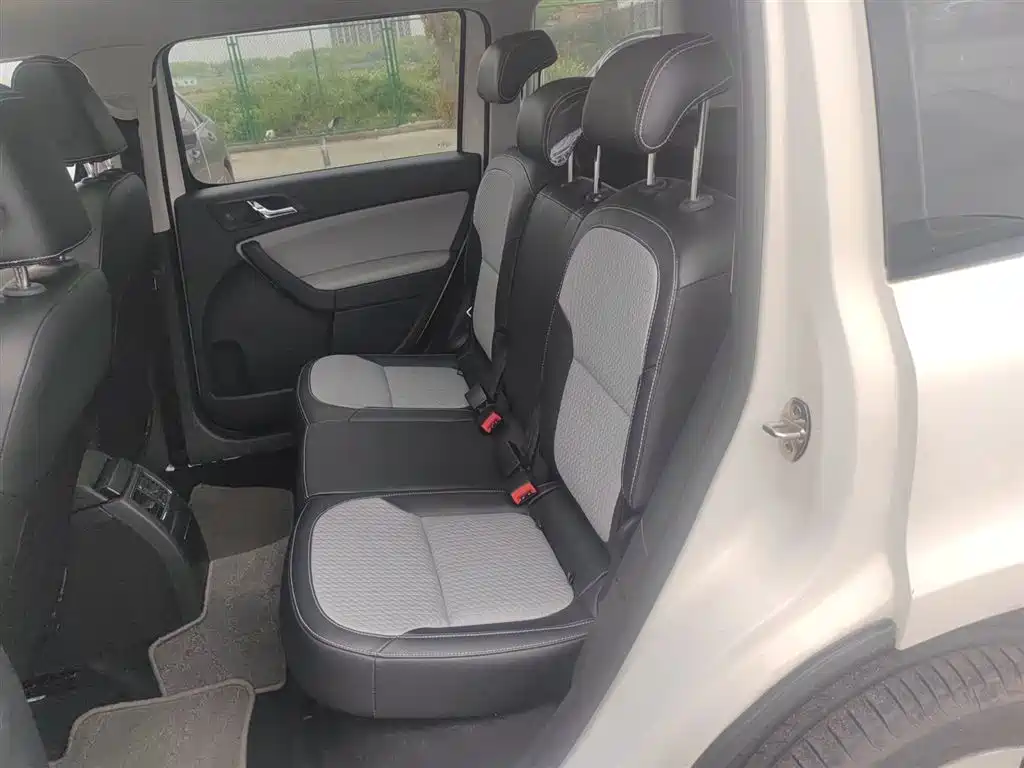 Škoda Yeti 2017 TSI280 DSG Advance фото 17