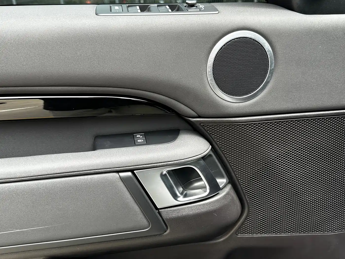 Фото 7 - Land Rover Discovery