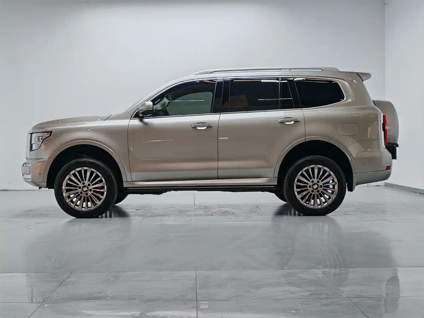 TANK TANK 500 NEW ENERGY