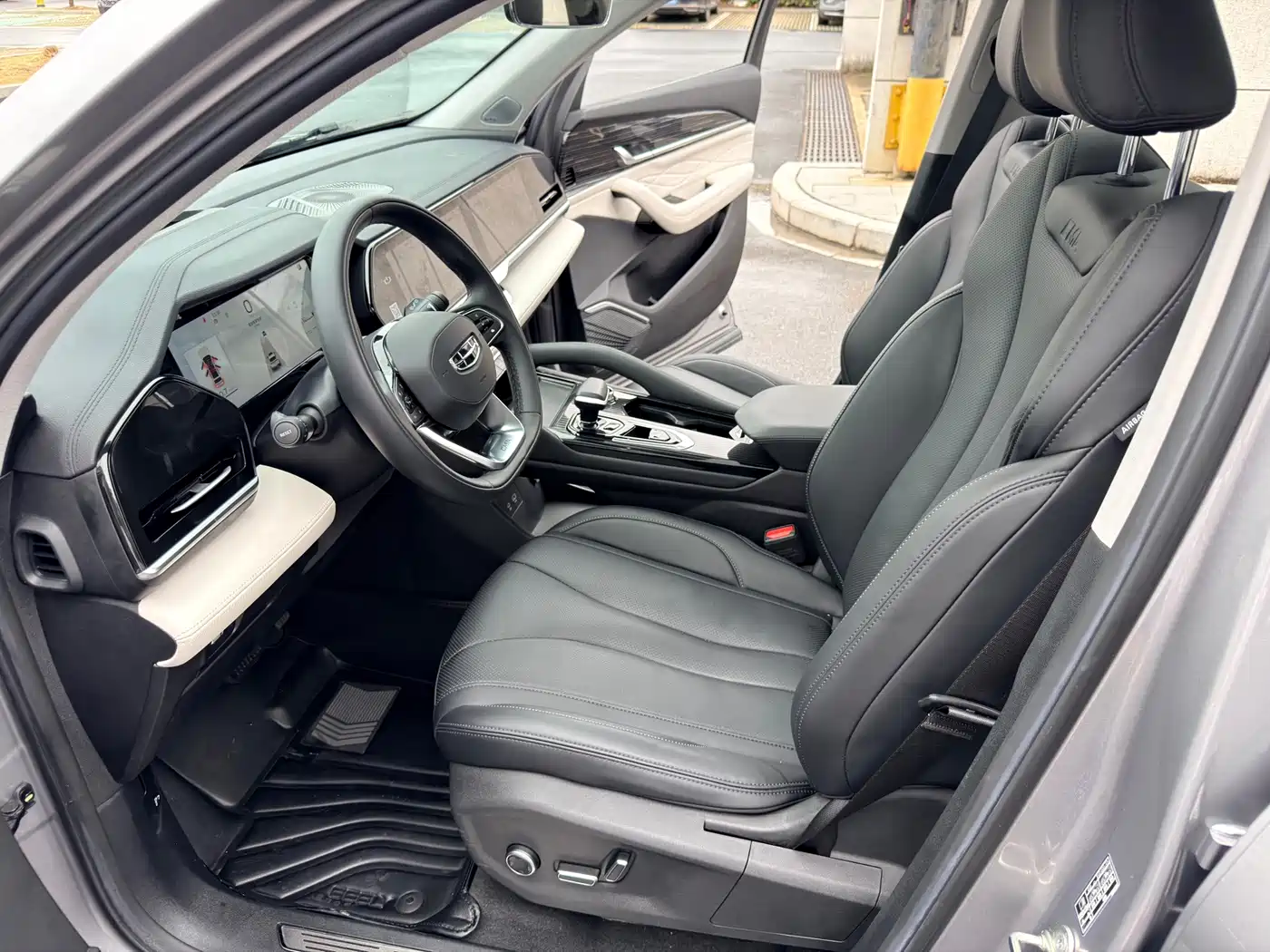 Geely Monjaro 2023 2023 2.0TD High-power Automatic 2WD Flagship