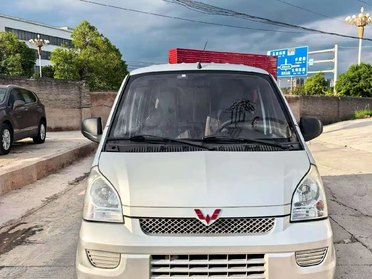Wuling Motors Wuling Rongguang 2019 2019 1.5L extended van basic model 5 seats