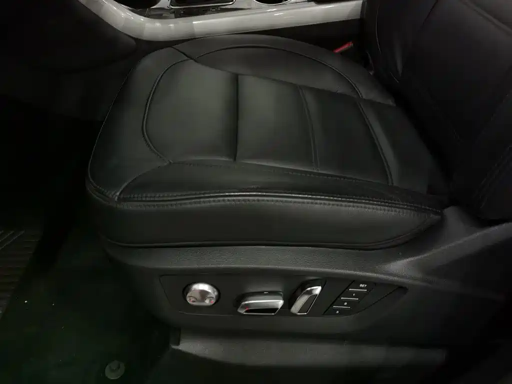 Haval H8 2015 2.0T 4WD Luxury фото 20