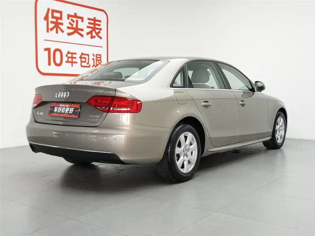 Audi A4L 2011 2.0 TFSI Comfort фото 2