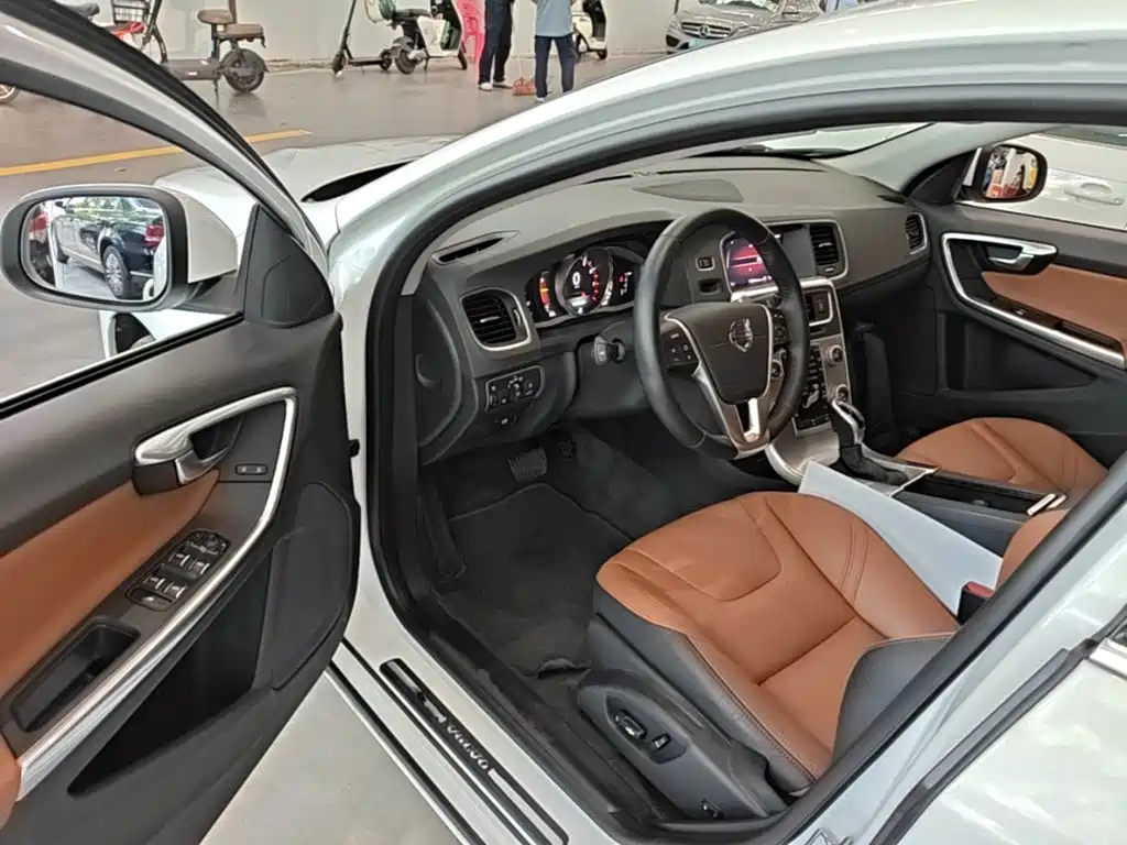 Photo 16 - Volvo S60