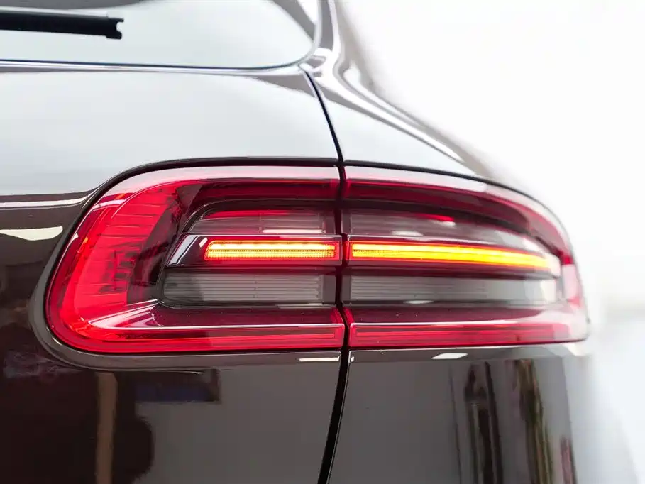 Porsche Macan 2016 Macan 2.0T фото 15