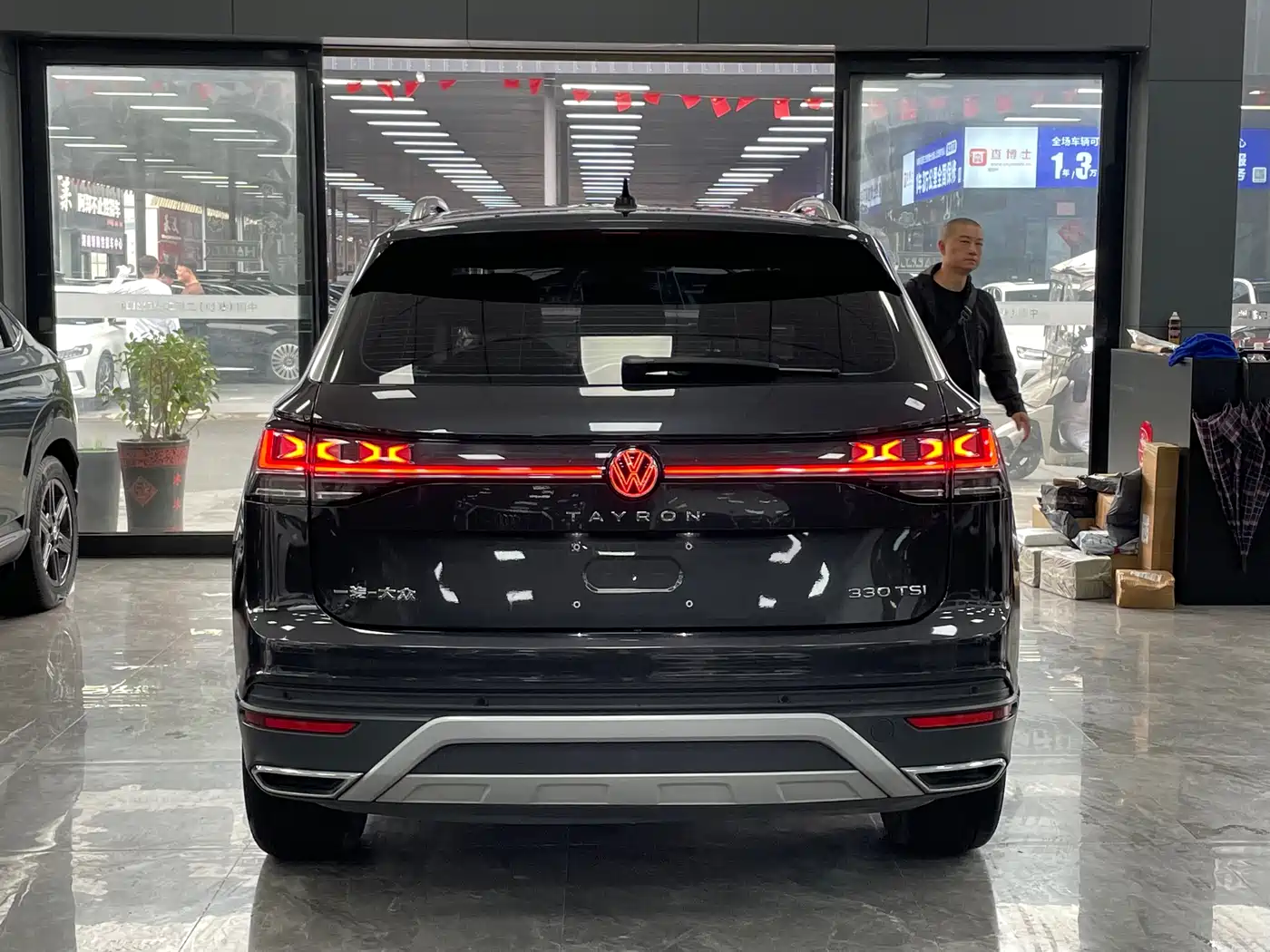 Volkswagen Tayron 2023 280TSI 2WD Luxury Plus Advanced Edition фото 16