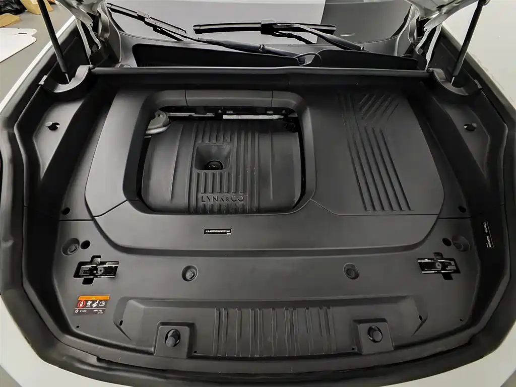 Lynk & Co 09 EM-P 2021 2.0T PHEV Halo 6-seater фото 6