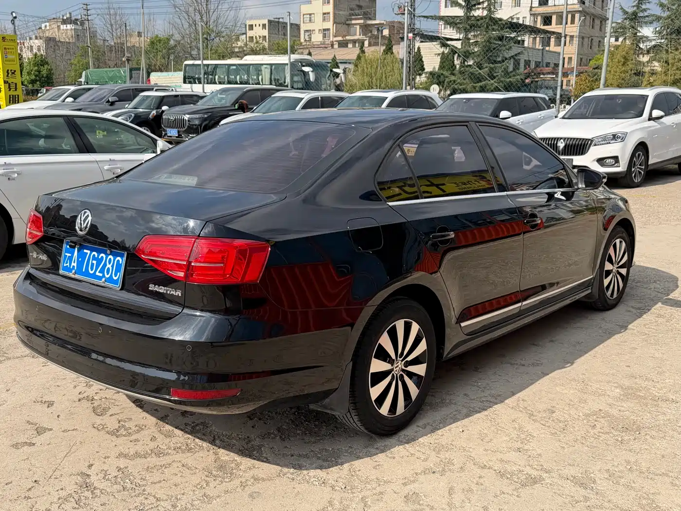 Volkswagen Sagitar 2017 180TSI Auto Exclusive Edition фото 4
