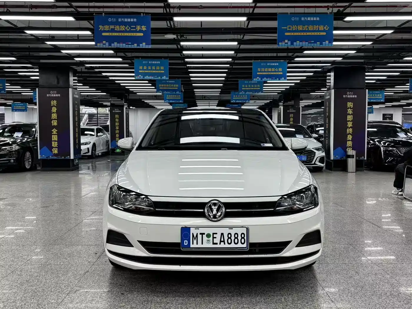 Volkswagen Polo 2019 Plus 1.5L Automatic Colorful Tech Edition фото 2