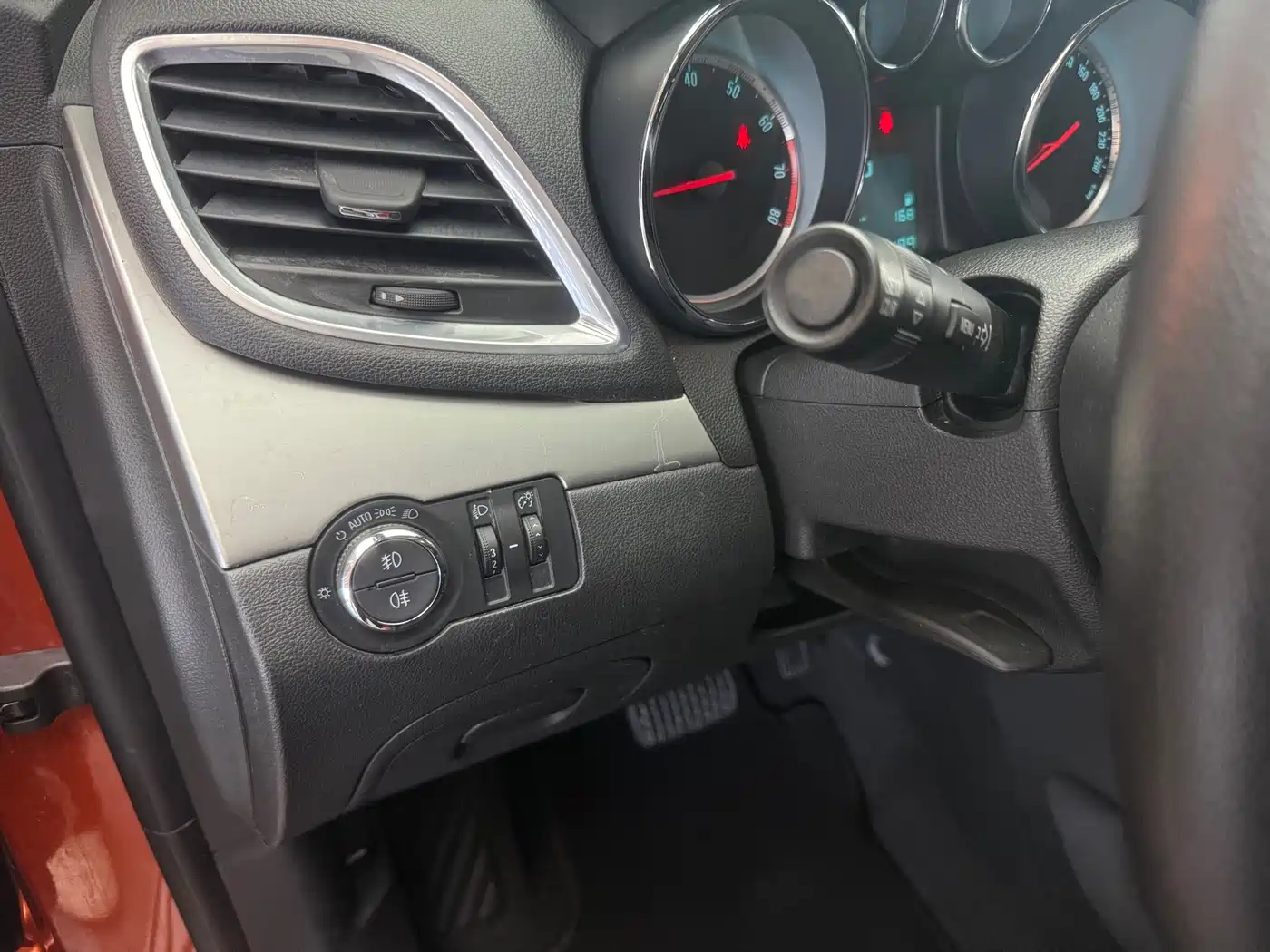 Buick Encore 2014 1.4T Automatic 2WD Urban Elite фото 6