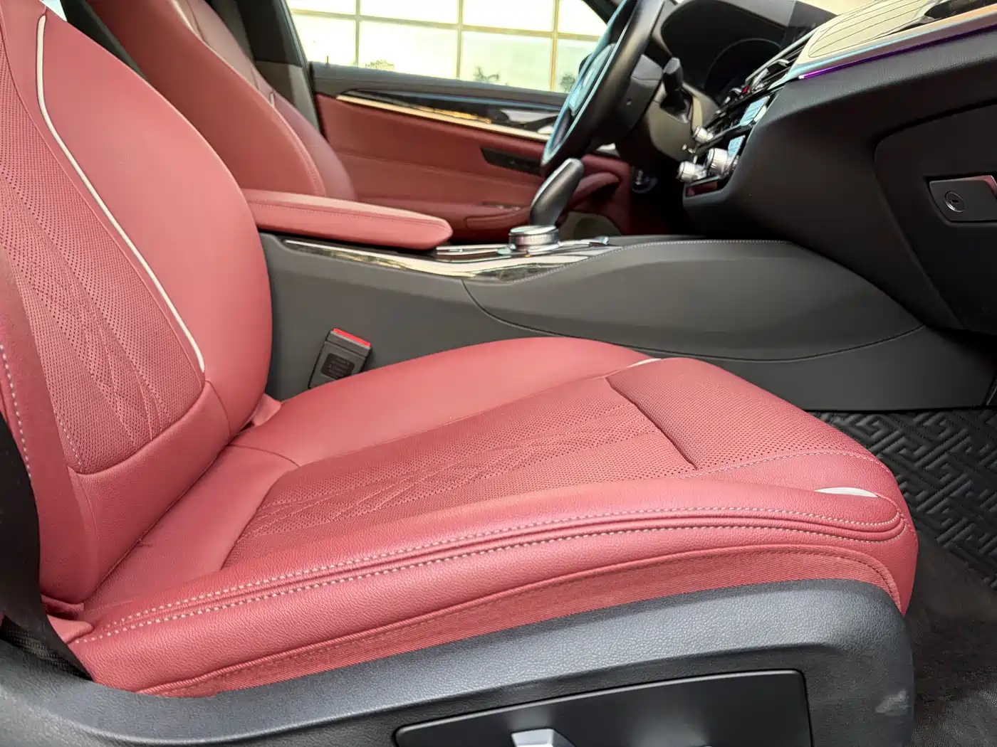 BMW 5 Series 2022 Model Second Facelift 525Li M Sport Package фото 14