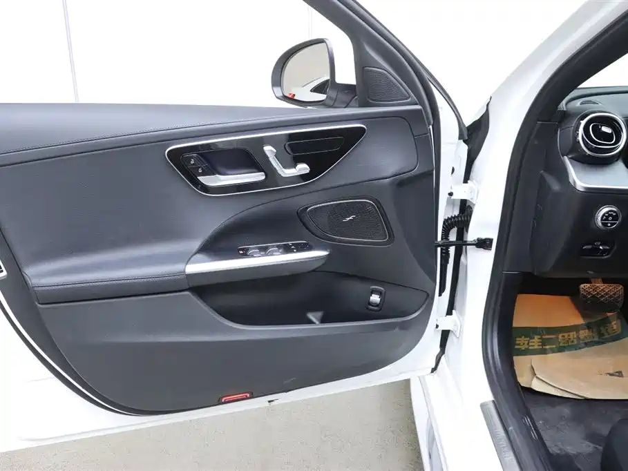 Mercedes-Benz C-Class 2022 Facelift C 200 L Sport фото 12