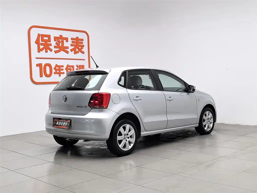Volkswagen Polo 2013 1.6L Automatic Comfort Edition фото 2