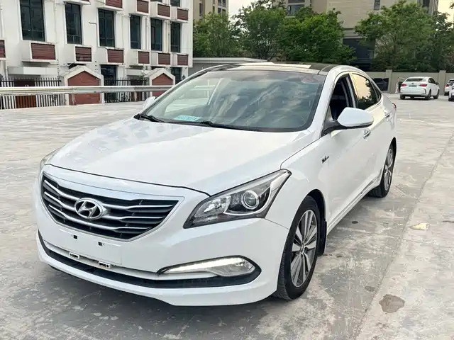 HYUNDAI NAME PICTURE