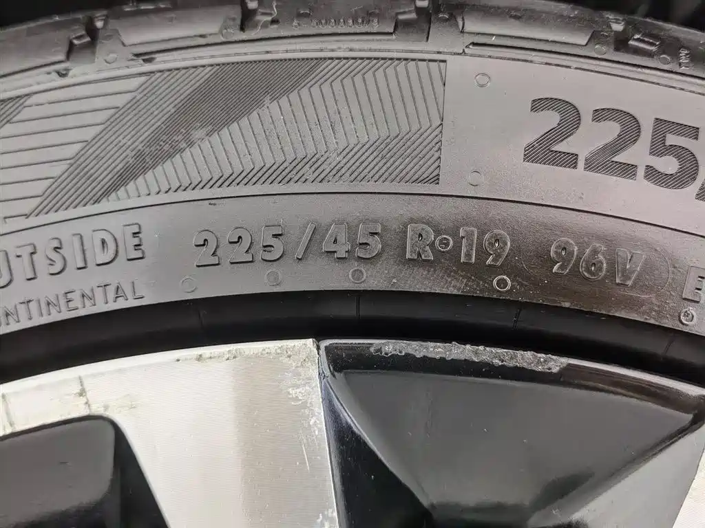 Lynk & Co 06 2020 1.5T Halo фото 24