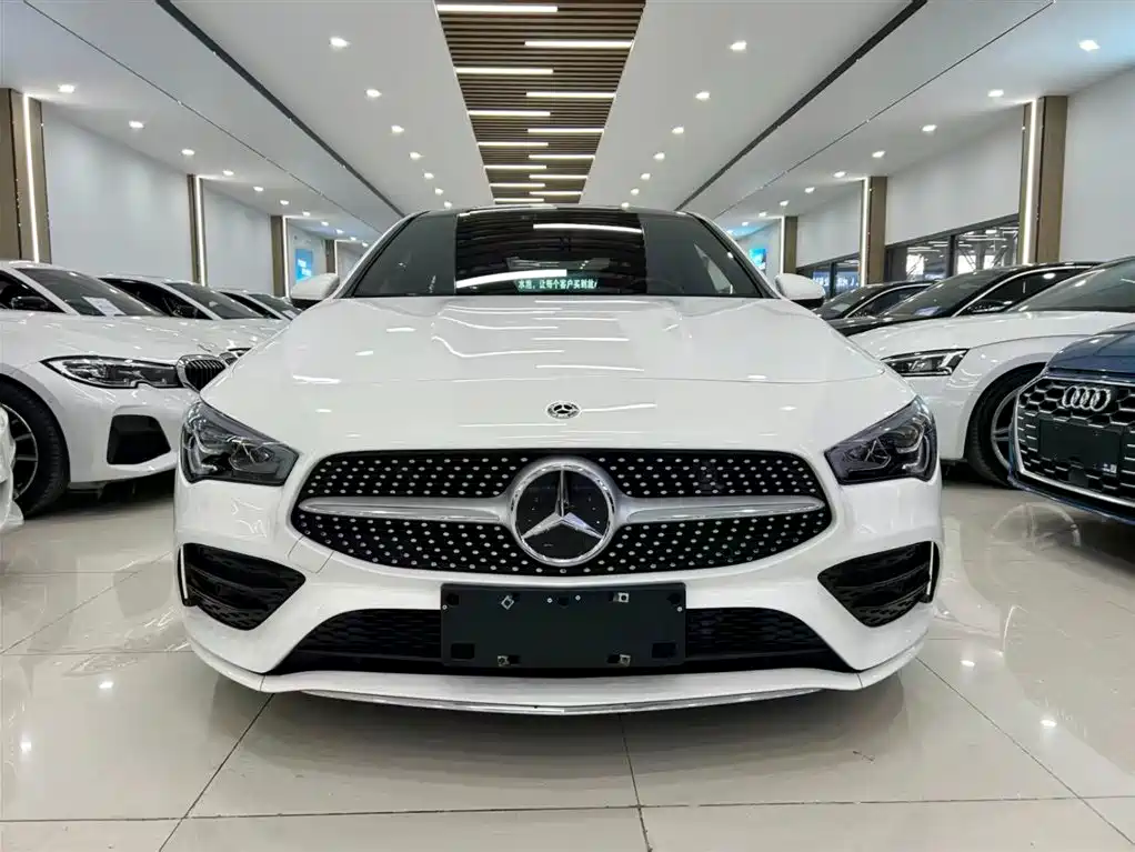Mercedes-Benz CLA (Import) 2020 CLA 200 фото 2