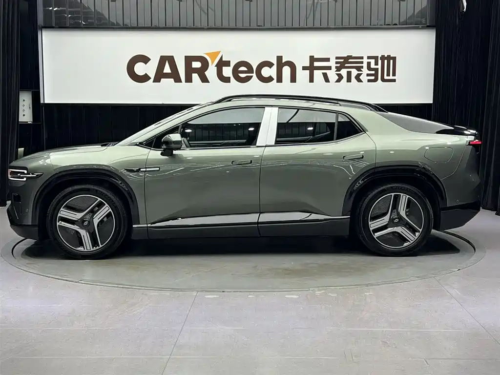 CHANGAN E07