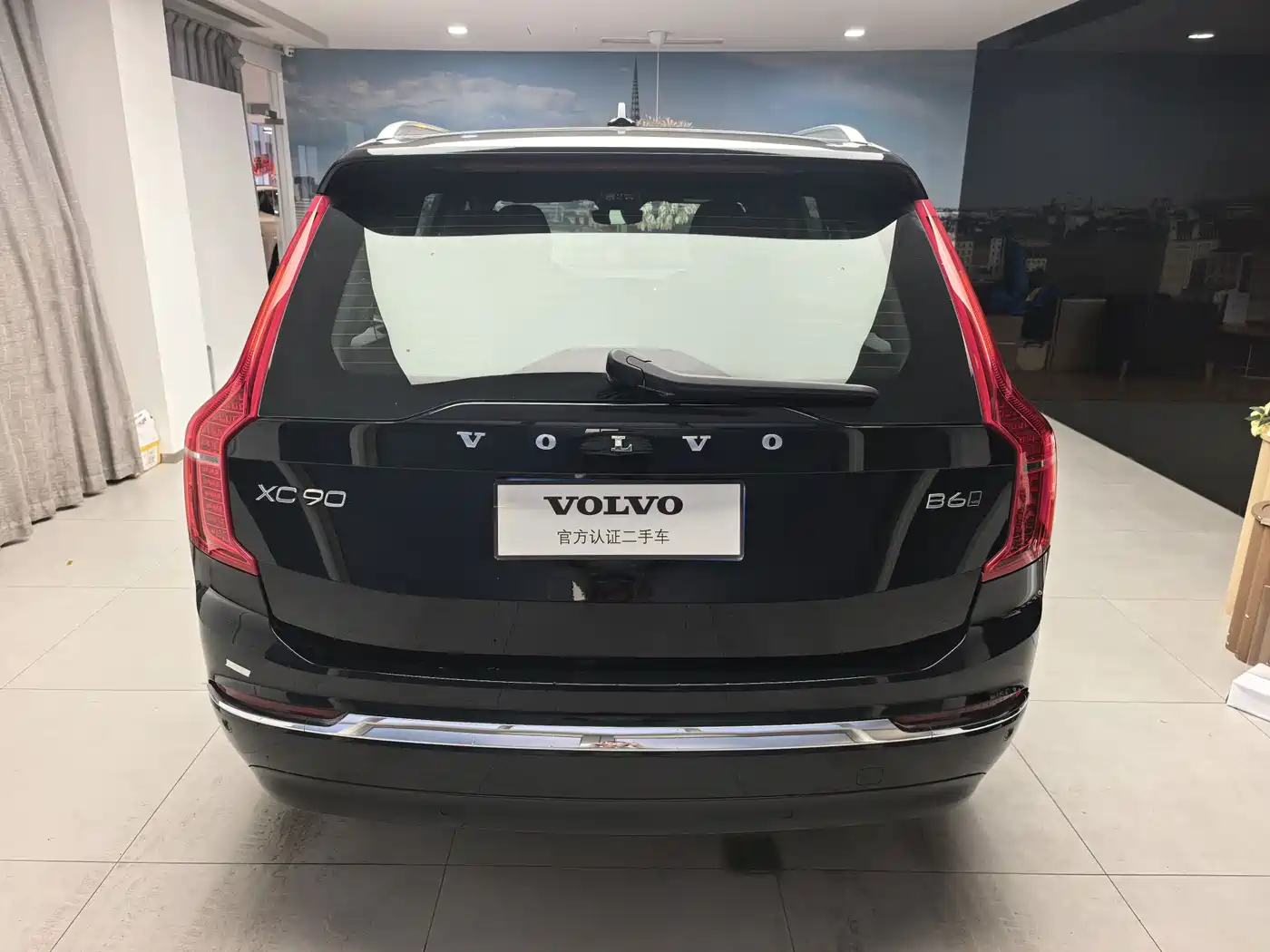 VOLVO XC90