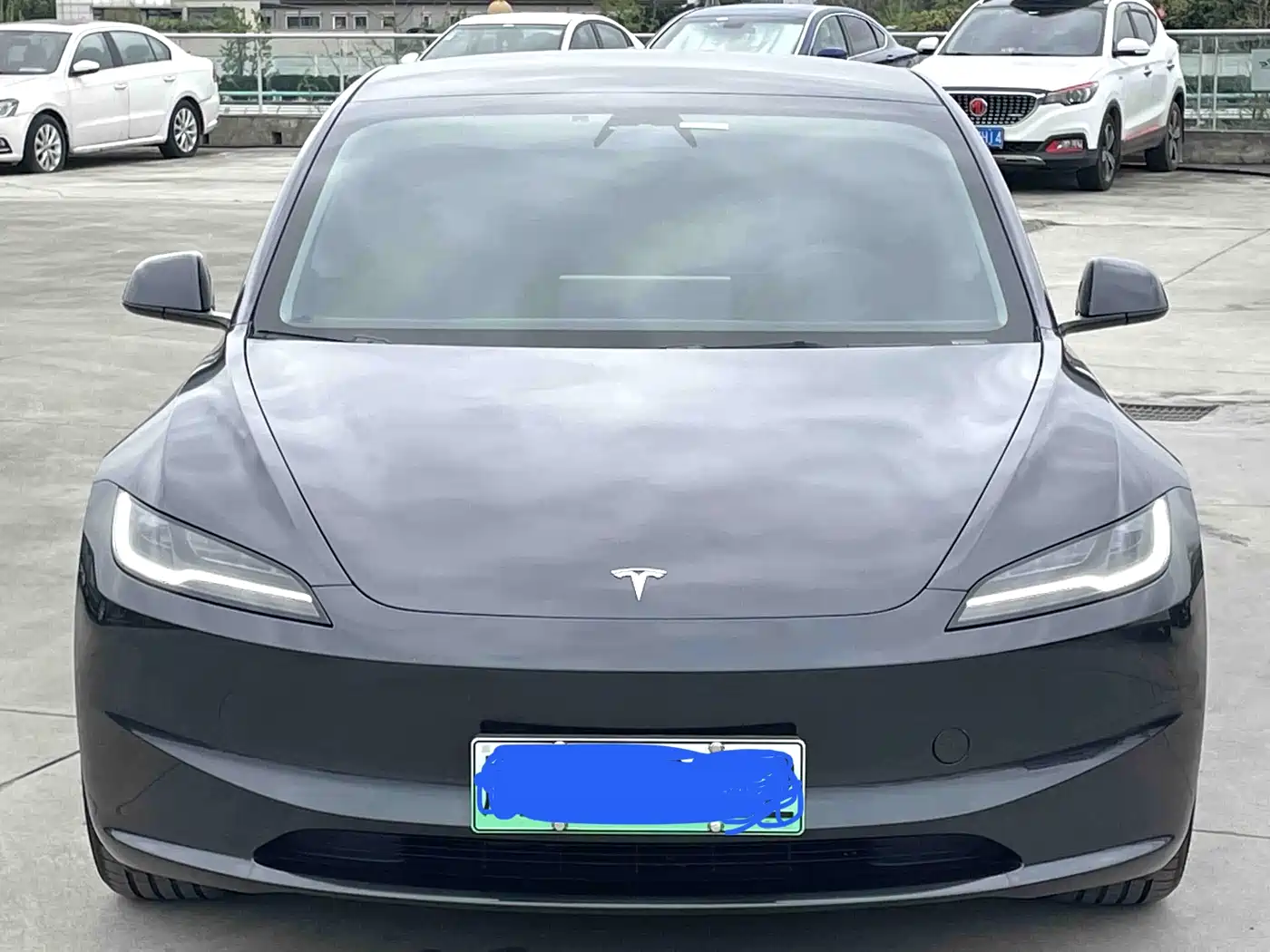 TESLA MODEL 3