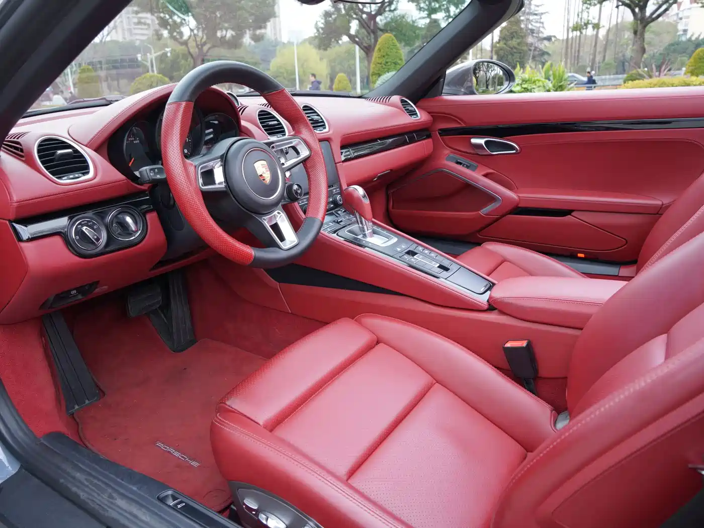 Porsche 718 2022 Boxster T 2.0T фото 5