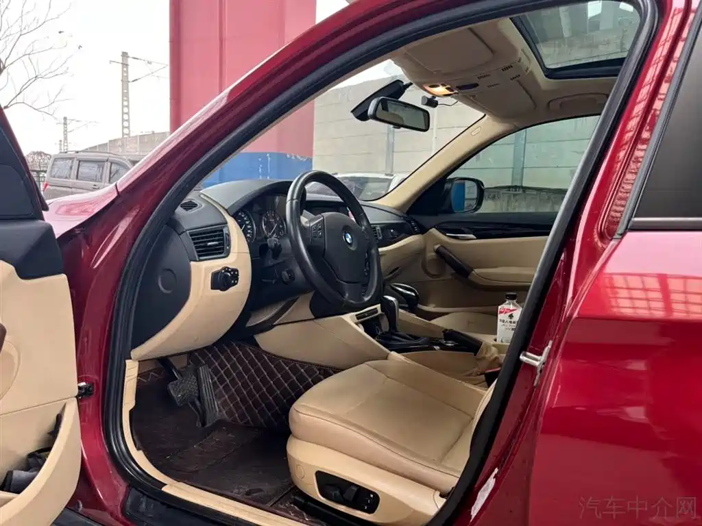 BMW X1 (Import) 2012 sDrive18i Luxury фото 4