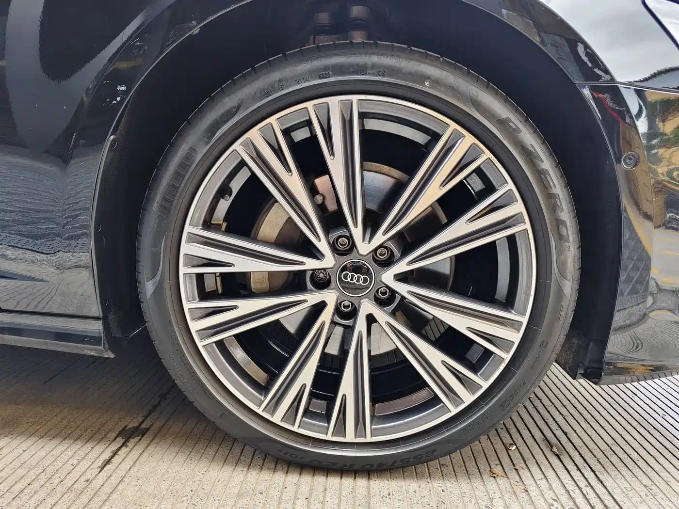 Audi A6L 2023 45 TFSI Premium Selection Dynamic фото 13